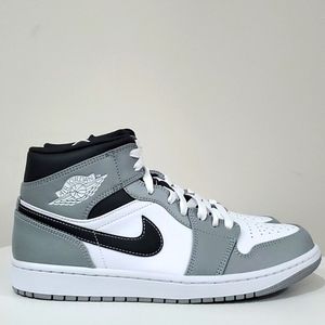 BRAND NEW AIR JORDAN 1 MID LT SMOKE GREY MAN'S 9.5 SKU 554724 078